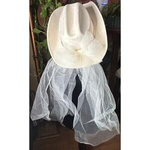 Fluffy Sense Wide brim Ivory size large tulle veil Bridal Cowgirl Hat